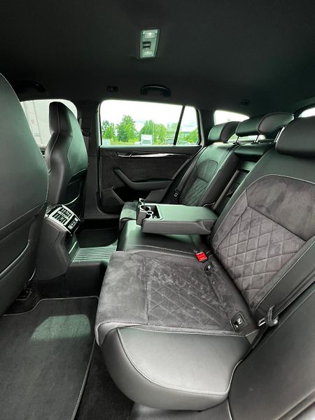 Škoda Superb 2.0TDI DSG 140kW Sportline  - fotka 21 z 25