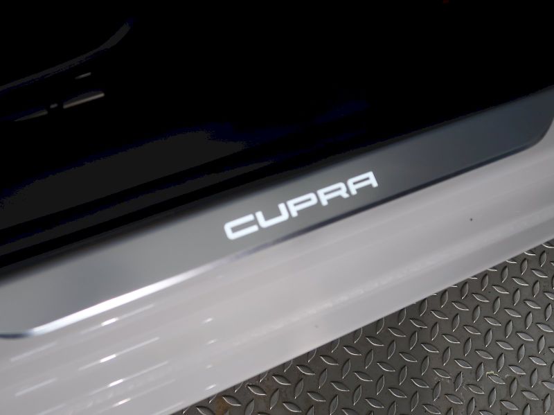 Cupra Leon (2024) VZ 2.0TSI 228KW 4x4 - fotka 16 z 42