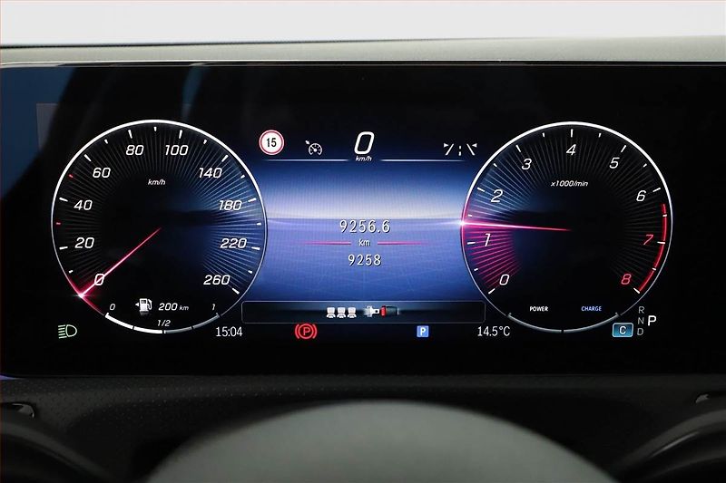 Mercedes-Benz CLA (2025) 200, AMG Line - fotka 8 z 25