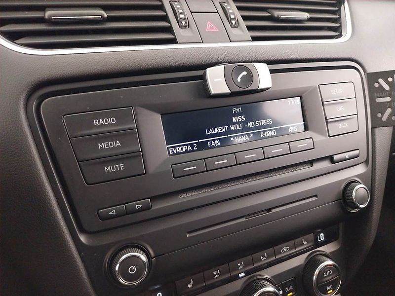 Škoda Octavia (2013) Elegance 1.6 TDI, Serv.kniha - fotka 16 z 19