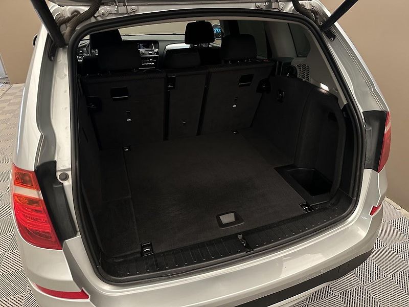 BMW X3 (2016) 20d Xdrive 140 KW  - fotka 11 z 21