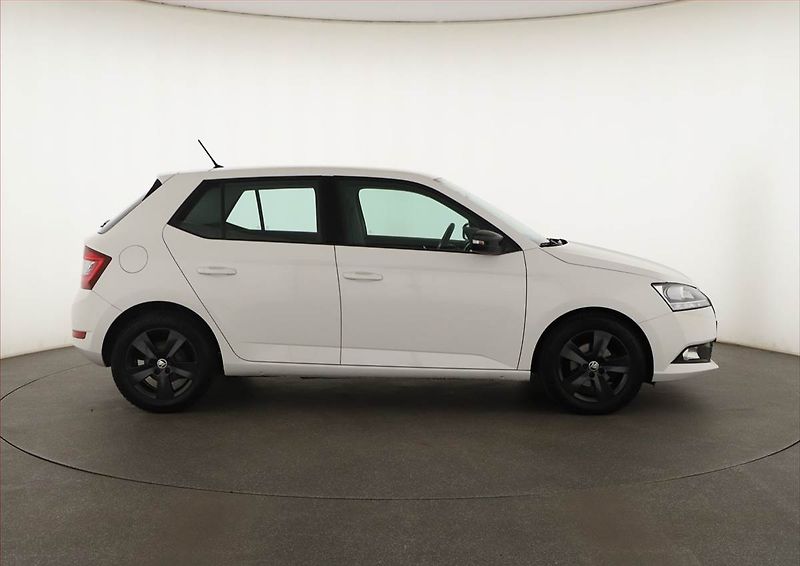 Škoda Fabia (2021) Ambition 1.0 TSI, ČR,1.maj - fotka 6 z 12