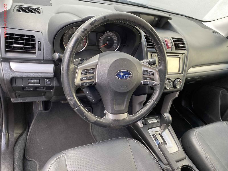 Subaru Forester (2013) 2.0i 4x4, ČR, AT, navi, xenon - fotka 13 z 23