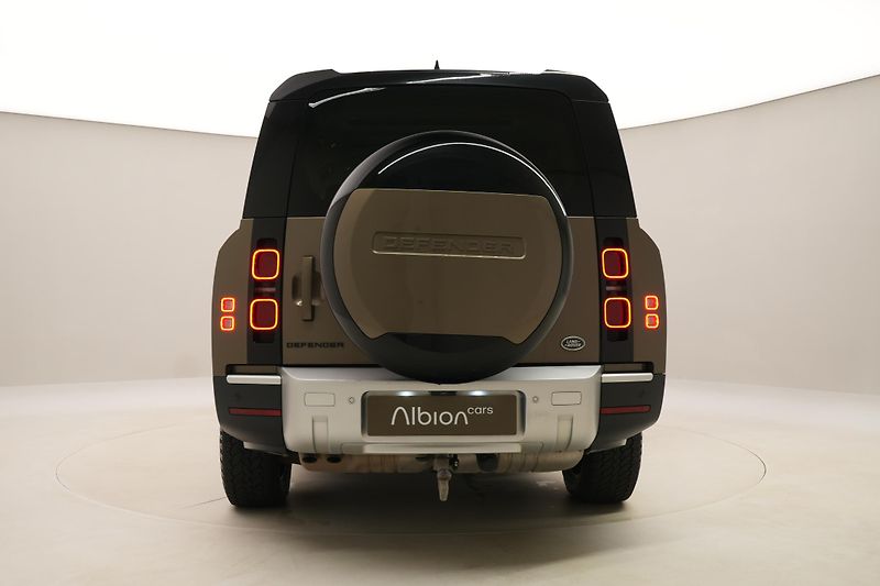 Land Rover Defender 130 D300 SE AWD AUT CZ 8míst - fotka 11 z 54