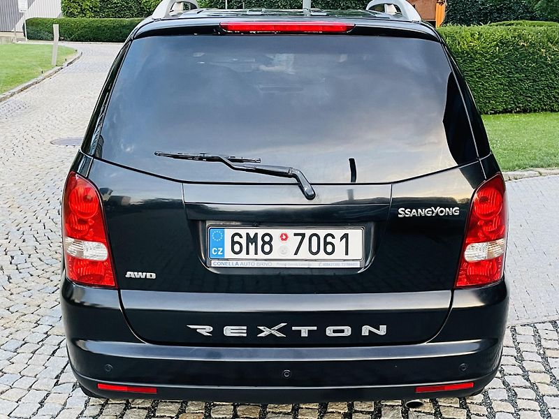 SsangYong Rexton 2.7XDi 4x4 AUT VÝHŘEV KAMERA - fotka 14 z 43