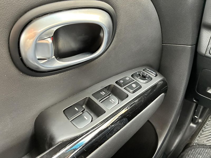 Kia Soul 1.6 GDI 97kW AT Exclusive - fotka 13 z 20