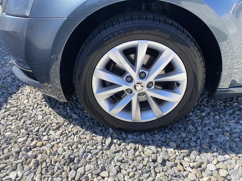 Škoda Octavia 1.6TDi 115PS DSG DPH REZERVACE - fotka 19 z 154