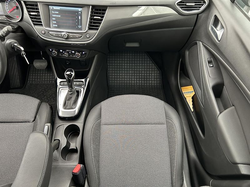 Opel Crossland 1.2 Turbo 130k Elegance - fotka 14 z 28