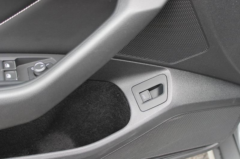Volkswagen Passat (2022) 2.0 TDI DSG 147kW WEBASTO - fotka 15 z 35