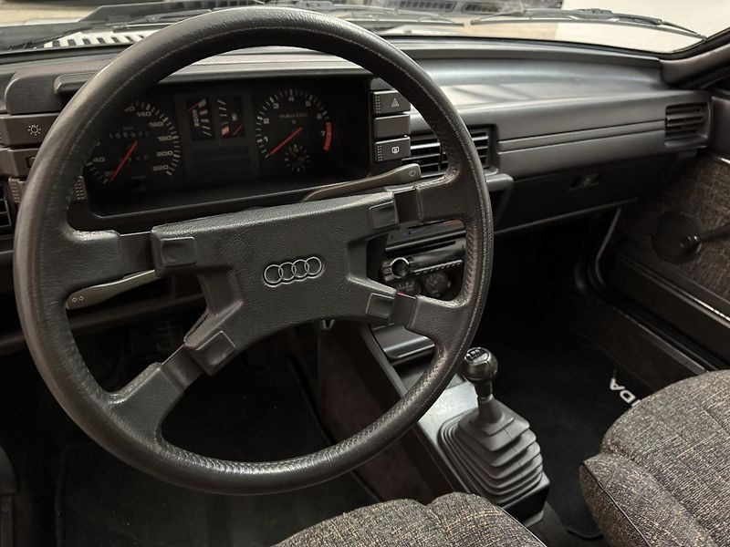 Audi Coupé (1983) GT 2.2i 1983 - fotka 21 z 35