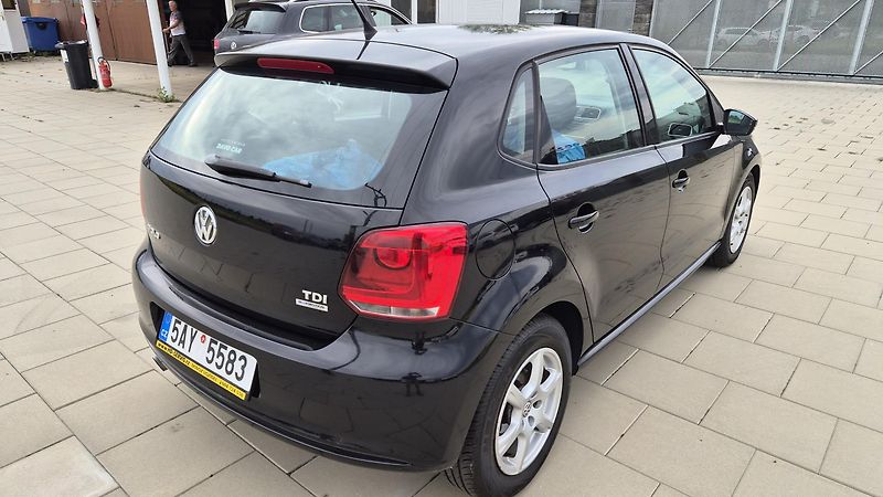 Volkswagen Polo 1.6 TDi PO VELKÉM SERVISU - fotka 7 z 18