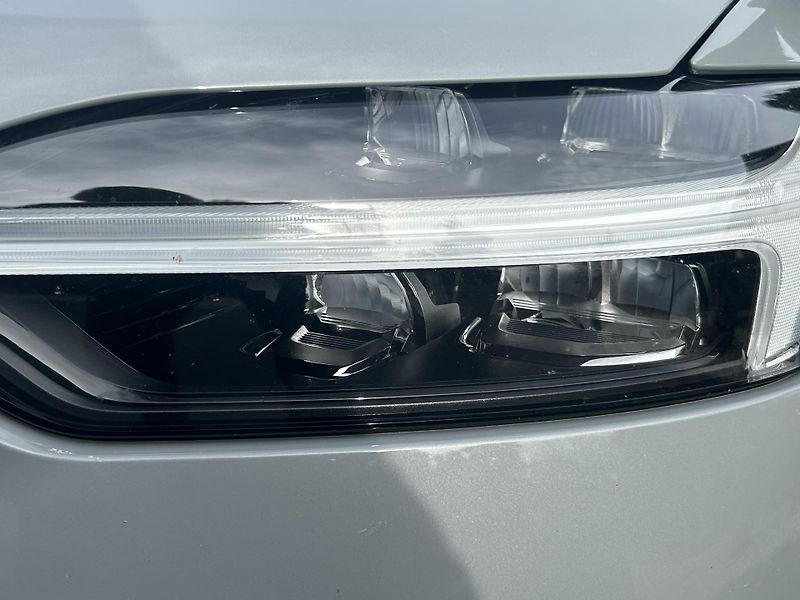 Volvo XC60 (2025) T6 RECHARGE PHEV 4WD ČR 1.maj  - fotka 46 z 46