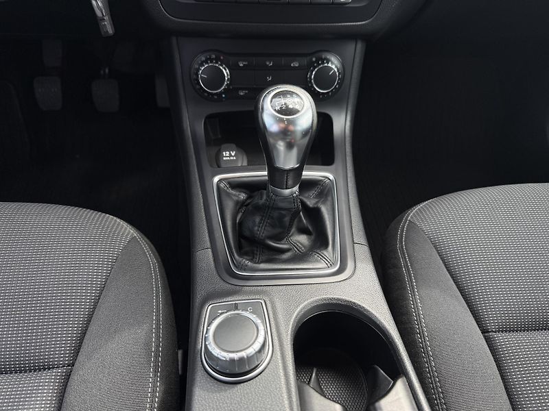 Mercedes-Benz Třídy B B180 1.6 90kW ČR - fotka 13 z 18