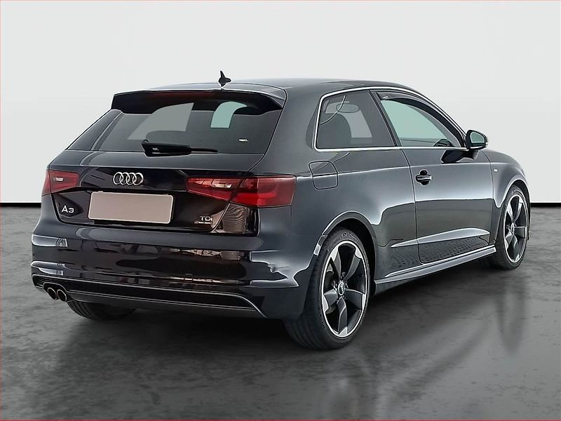 Audi A3 (2014) S-Line 2.0 TDI, Navi, Xenony - fotka 5 z 18