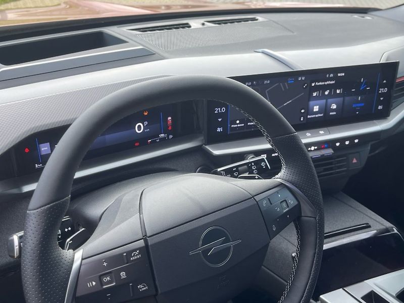 Opel Grandland (2026) ULTIMATE PHEV 1.6 (143kW/195k) - fotka 13 z 20