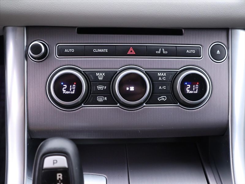 Land Rover Range Rover Sport 3,0 SDV6 HSE 225kW CZ Dynamic - fotka 26 z 37
