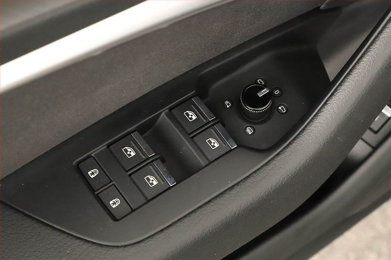 Audi A6 (2019) Sport 40 TDI - fotka 10 z 20