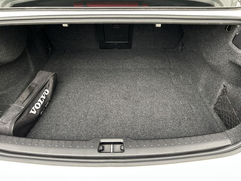 Volvo S60 2.0 B5 4x4 ULTIMATE - fotka 29 z 29