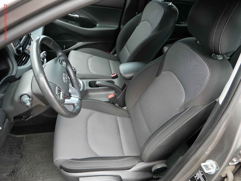 Hyundai i30 (2019) 1.6CRDi, 2.maj,ČR, AC, tempo - fotka 9 z 20