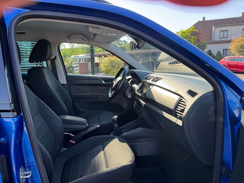 Škoda Fabia (2015) STYLE 1.0 MPI 55kW - fotka 25 z 31