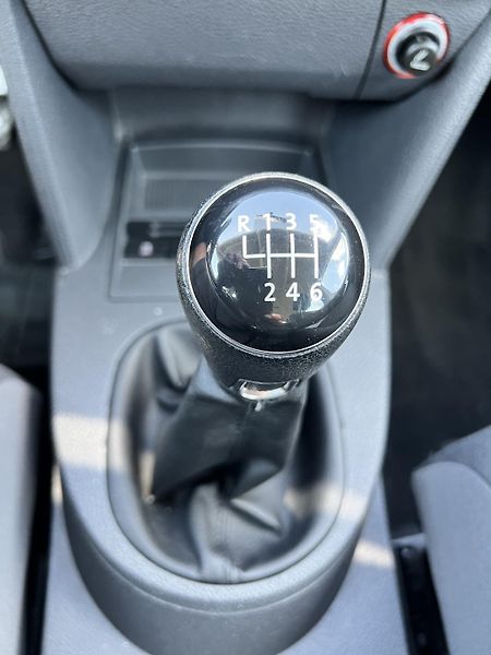 Volkswagen Touran 1.2TSi 77kw  7MÍST TEMPOMAT  - fotka 25 z 44