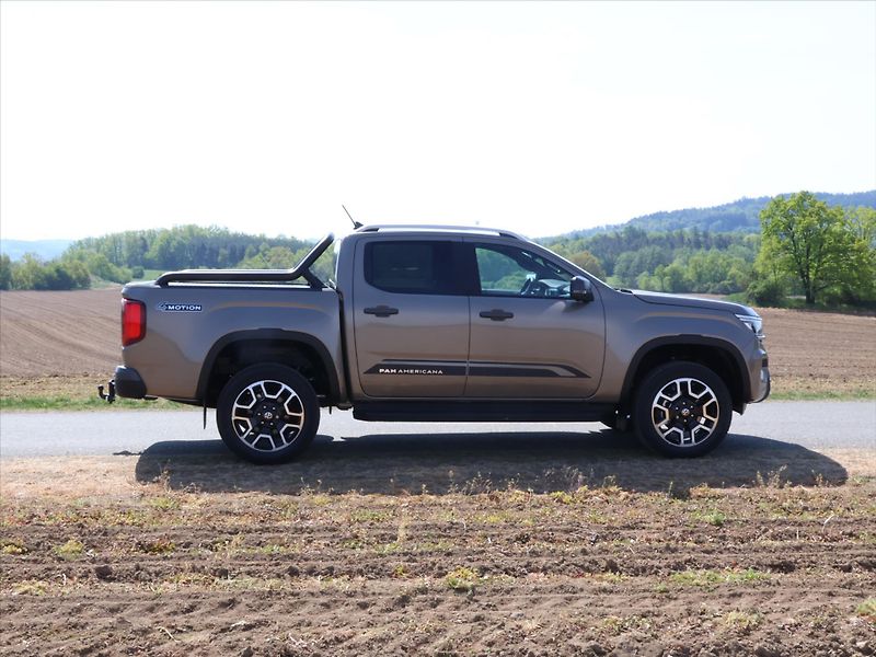 Volkswagen Amarok 3,0 TDi PanAmericana 10AUT 4x4 - fotka 8 z 38