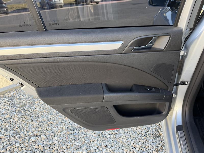 Škoda Superb II 2,0 TDi/103kW - Klima,ESP,. - fotka 31 z 71