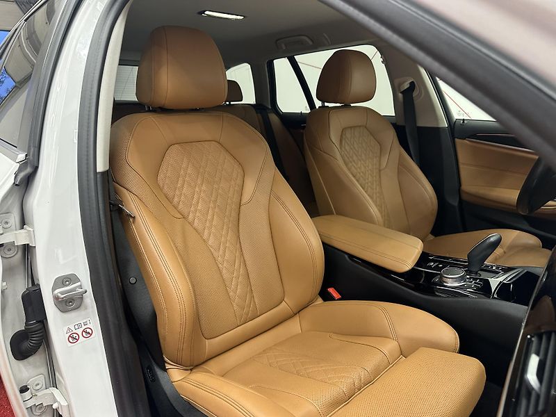 BMW Řada 5 (2021) 530d TAŽNÉ*LED*KAMERA*TOP SPEC - fotka 9 z 18
