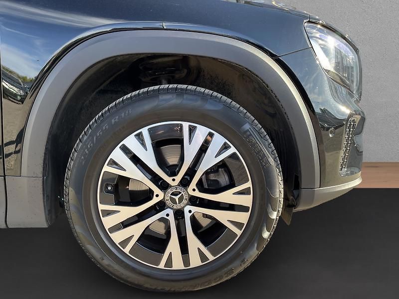 Mercedes-Benz GLB 200 d 4MATIC - fotka 9 z 18