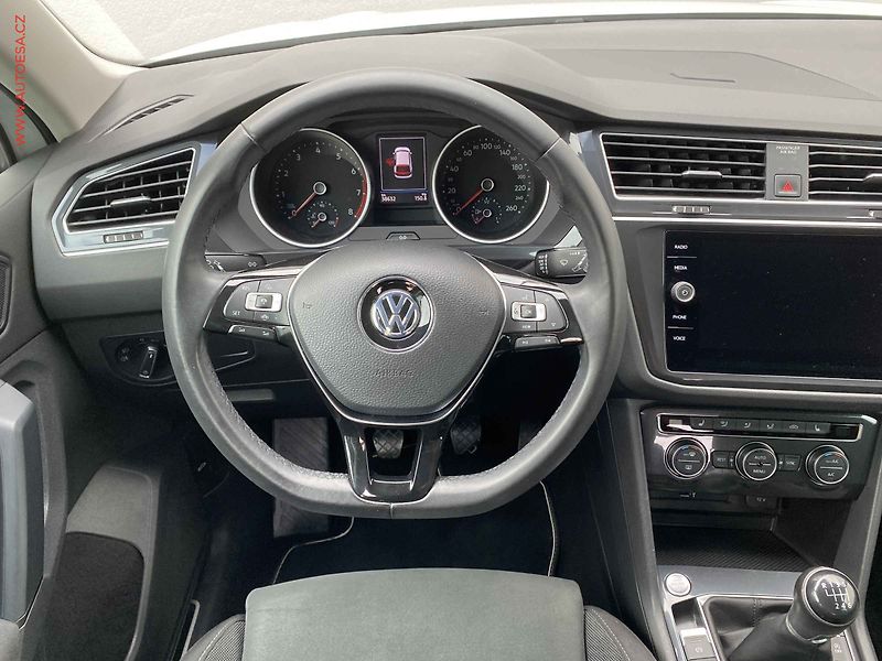 Volkswagen Tiguan (2019) 1.5 TSi, 1.maj,ČR, R-Line - fotka 11 z 18