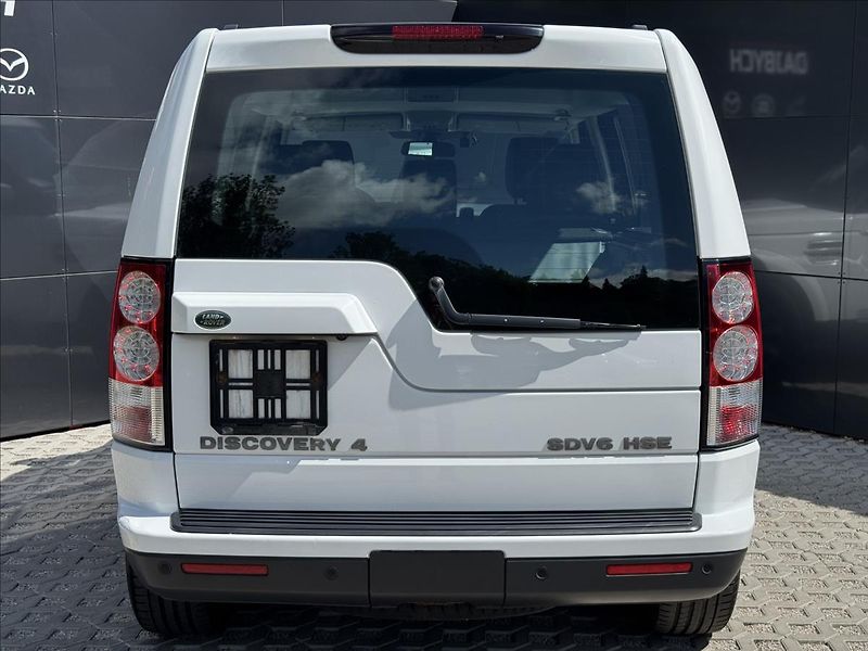 Land Rover Discovery 3,0 SDV6 HSE 4WD AT ČR DPH - fotka 8 z 30