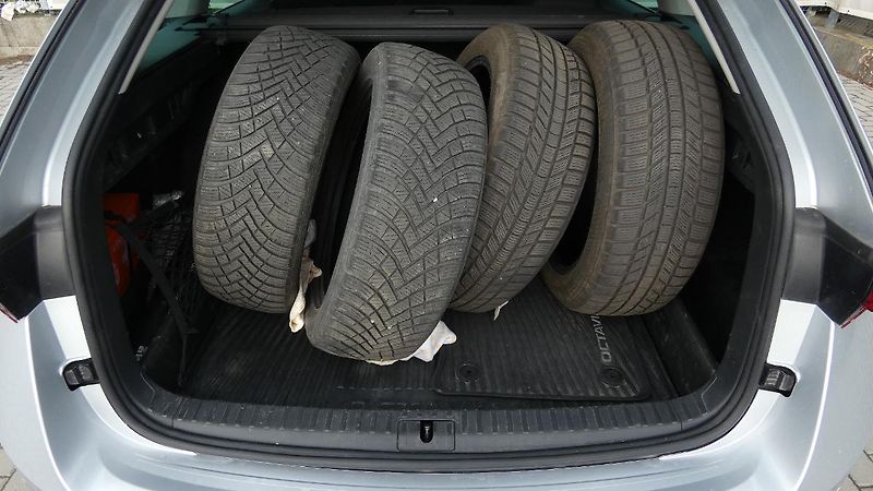 Škoda Octavia 2,0 TDI 85kW Style DSG - fotka 25 z 25