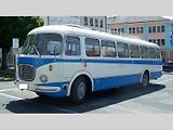 Škoda 706 RTO. Autobus od vysokomýtské Karosy jste zřejmě nečekali. Na takzvaný „knedlík“ si určitě vzpomenou hlavně pamětníci, cestující vozil už od konce 50. let až do roku 1972.