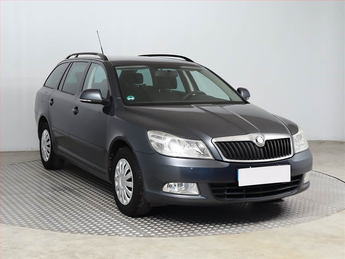 Škoda Octavia 1.4 TSI, Serv.kniha, Tempomat