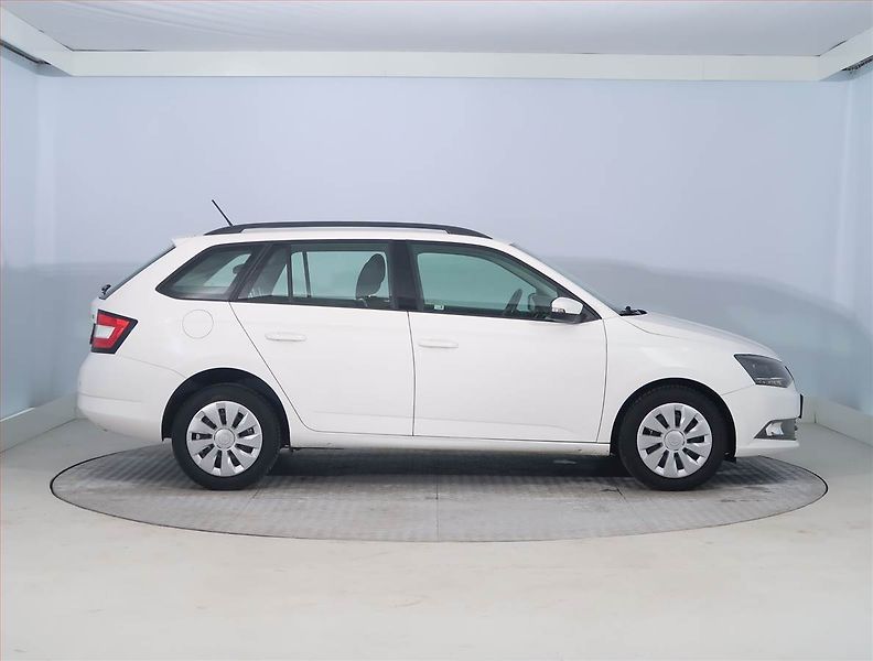 Škoda Fabia (2017) Ambition Plus 1.0 TSI - fotka 6 z 18