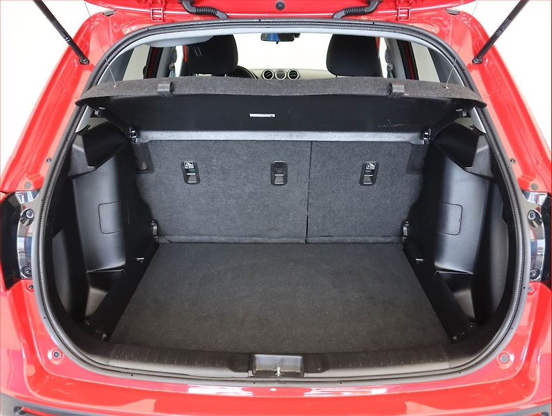 Suzuki Vitara (2022) 1.4 BoosterJet - fotka 14 z 18