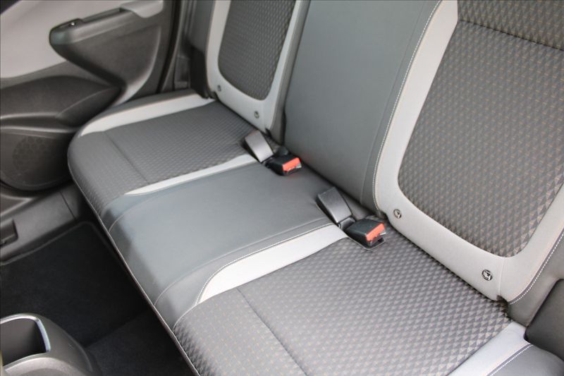 Opel Crossland 1,2 T  ČR,1.MAJ,INNOVATION - fotka 28 z 39