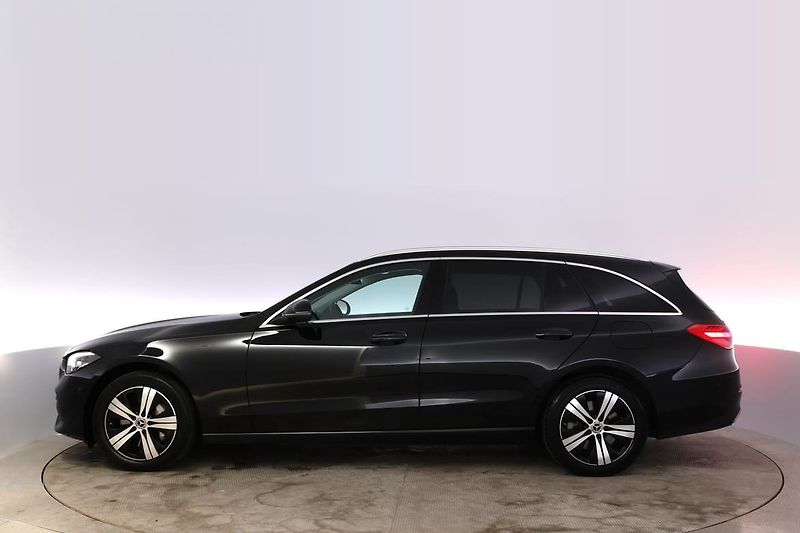 Mercedes-Benz Třídy C 300e Avantgarde Kamera Tažné - fotka 3 z 30