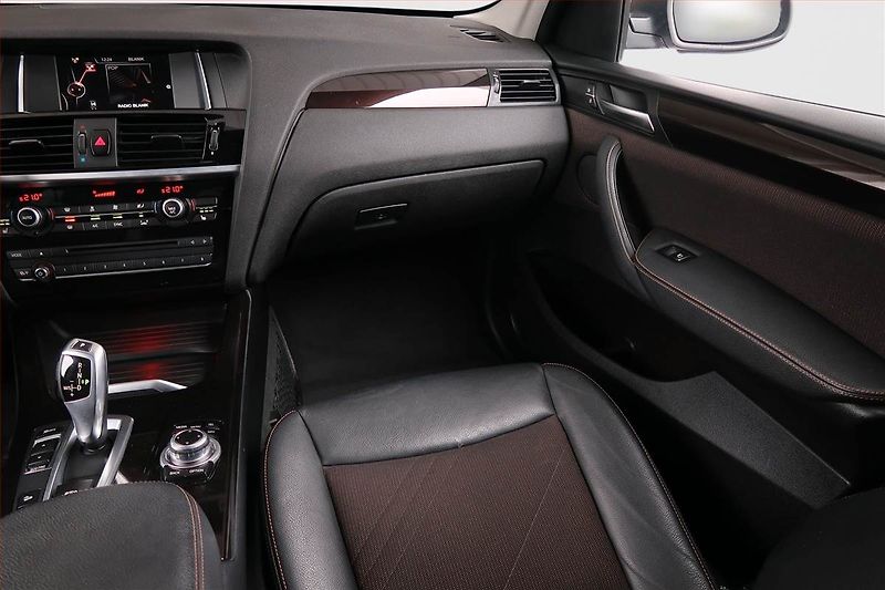 BMW X3 (2016) xDrive20d, 4X4, Automat - fotka 8 z 24