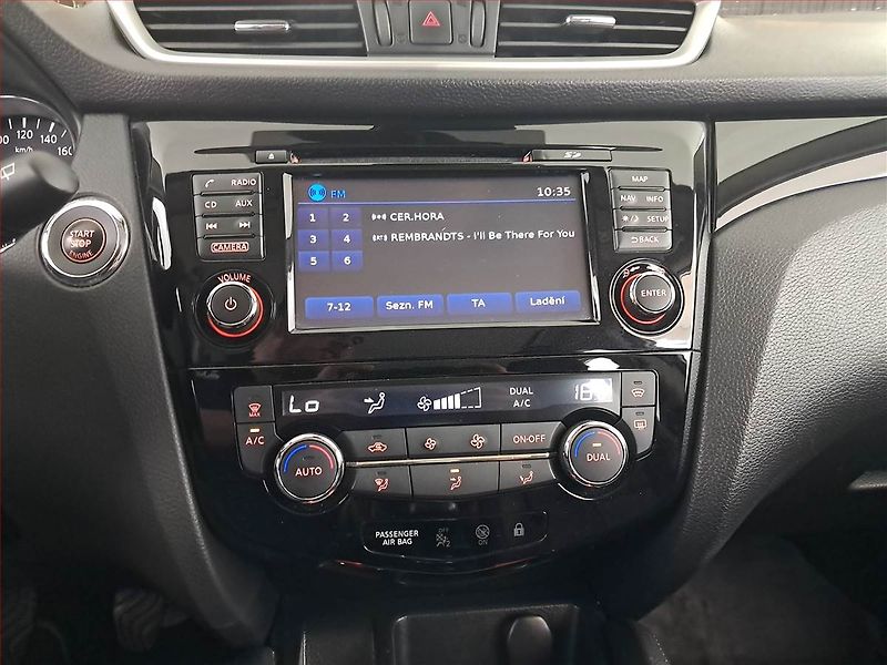 Nissan Qashqai (2016) 1.2 DIG-T, Kůže, Navi - fotka 12 z 20