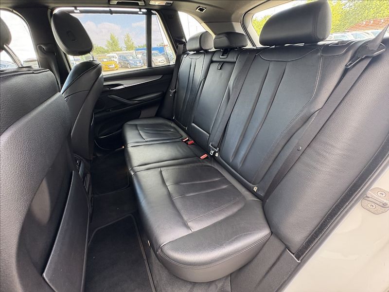 BMW X5 M paket X DRIVE 3,0 D - fotka 20 z 38