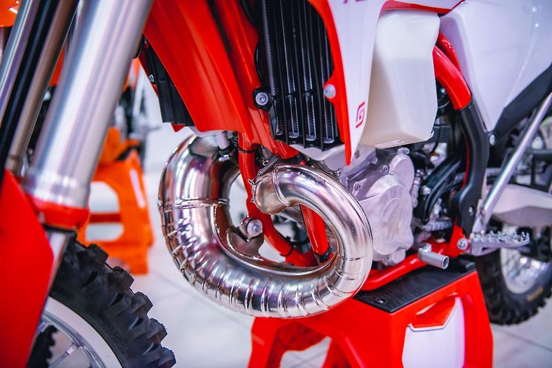 GASGAS EC 250 Racing (2022) EC 250 TPI 2T - fotka 11 z 49