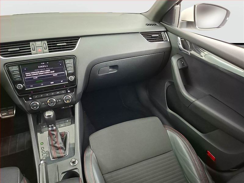Škoda Octavia (2014) RS 2.0 TDI, Automat, Navi - fotka 8 z 16