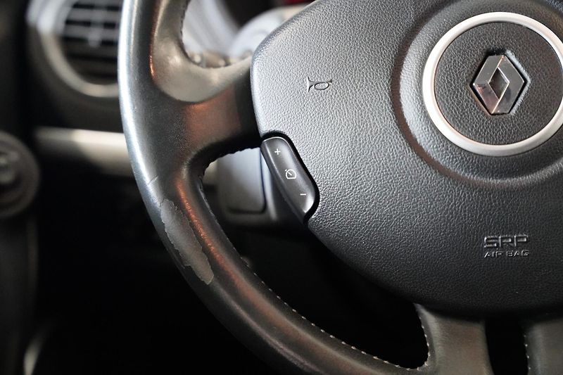 Renault Clio - fotka 13 z 19