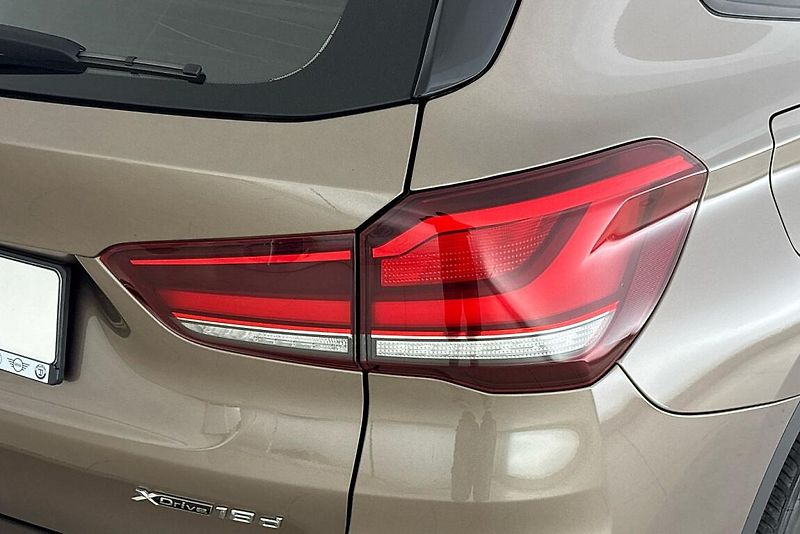 BMW X1 xDrive18d - fotka 5 z 24