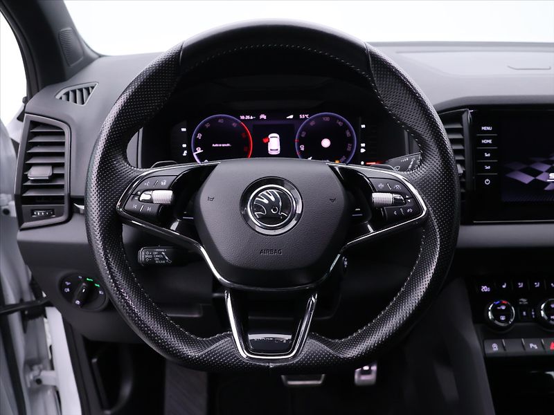 Škoda Karoq 2,0 TDI DSG 4x4 Sportline DPH - fotka 20 z 41