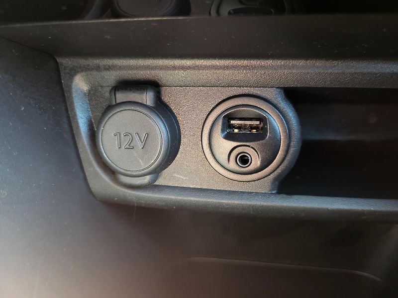 Peugeot 2008 ACTIVE 1.2 PureTech AUTOMAT - fotka 18 z 42