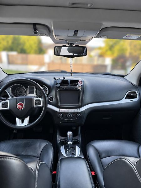 Fiat Freemont (2015) Fiat Freemont 2.0 MultiJet 125 - fotka 8 z 13