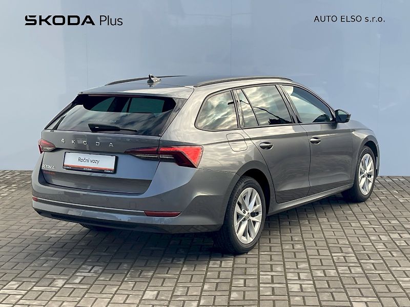 Škoda Octavia (2023) Combi 1,5 TSI / 110 kW Ambitio - fotka 2 z 30