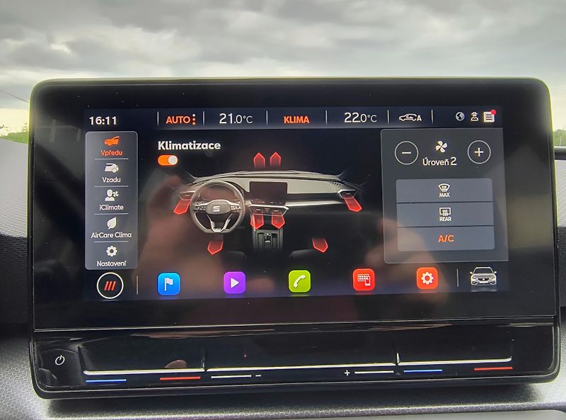 Seat Leon 1.0 eTSi AT 81KWNAVI/MATRIXLED - fotka 55 z 67